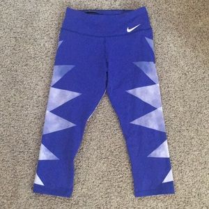 Nike below knee running tights. Size S. Flawless.